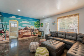 Updated Historic 2B/2B -10 min from Downtown: Main House